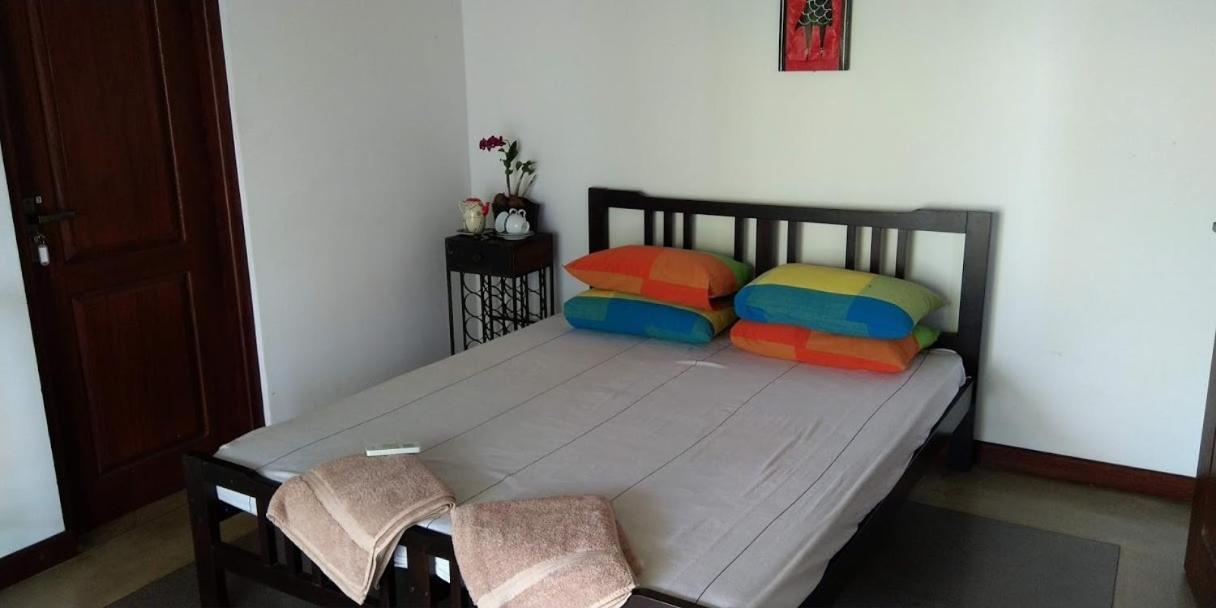 Negombo Holiday Home Екстер'єр фото