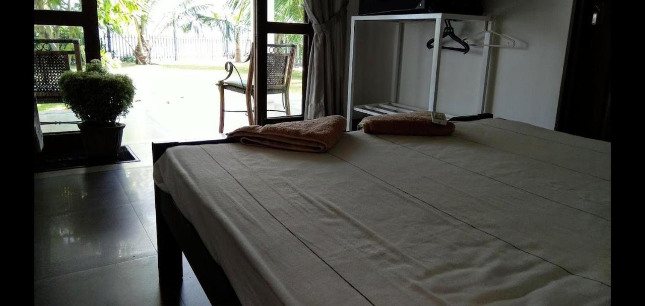 Negombo Holiday Home Екстер'єр фото