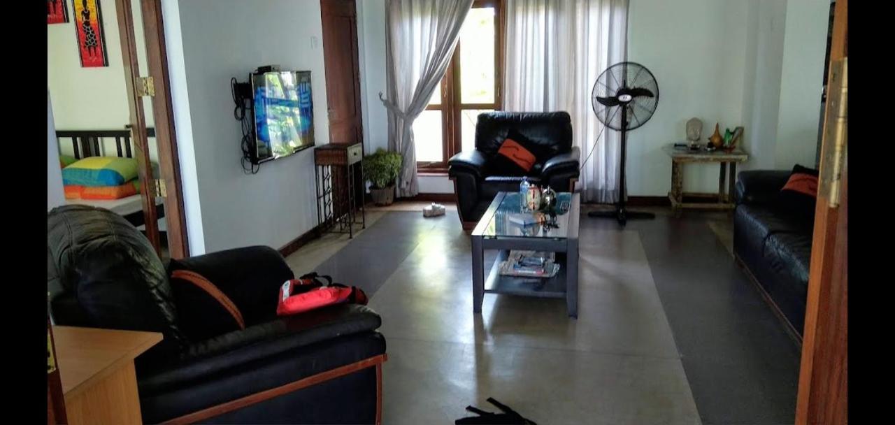 Negombo Holiday Home Екстер'єр фото