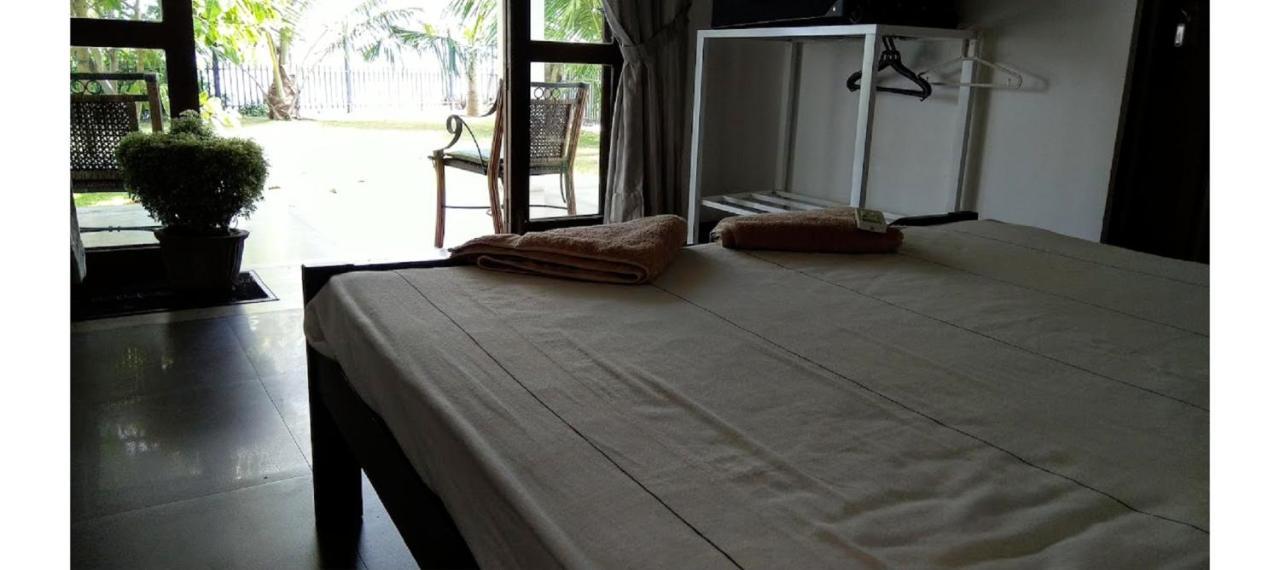 Negombo Holiday Home Екстер'єр фото